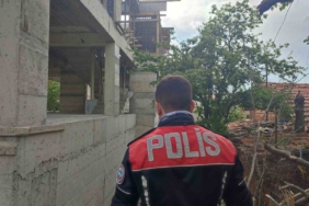 İnşaattan düşen işçi yaralandı