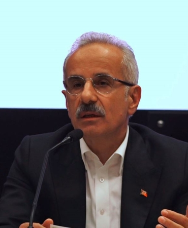Bakan Uraloğlu: "3 operatörle gerekli değerlendirmeleri yaptık, altyapıyı iyileştirme noktasında gerekli çalışmaları yapacağız"