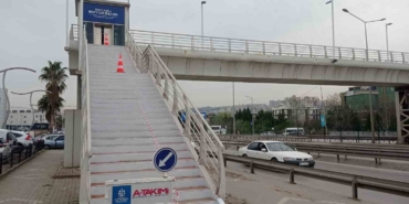 Üst geçitler bakım ve onarımdan geçiriliyor