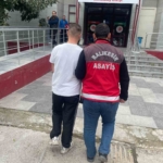 Balıkesir’de hırsızlık suçundan aranan şahıs kaçtı, kovalamaca sonucu yakalandı