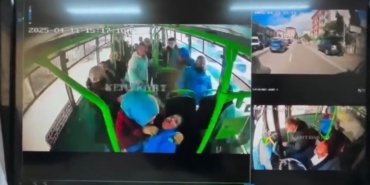 Otobüste yürekleri ağza getiren anlar: "Ömer, ne oldu?"