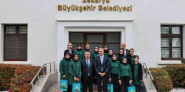 Yusuf Alemdar’ın başkanlık koltuğuna Zeynep geçti: "Yarının geleceği bizim elimizde"