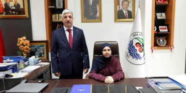 Başkan Ömeroğlu koltuğunu Rubeyda’ya emanet etti