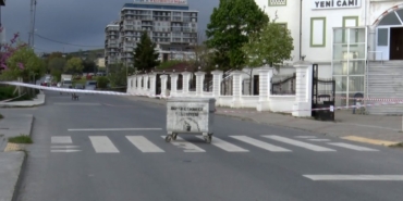 Büyükçekmece’de minaresi hasar alan cami ibadete kapatıldı