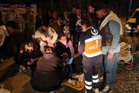 Edirne’de 2 otomobil çarpıştı, ortalık savaş alanına döndü: 4 yaralı