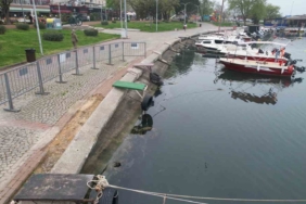 Yalova’da çöken balıkçı barınağı risk taşıyor