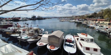 Marmara Denizi ulaşımına Poyraz engeli: Balıkçılar limana döndü
