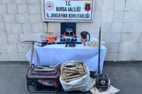 Bursa’da kaçak kazı yapan 4 kişi suçüstü yakalandı