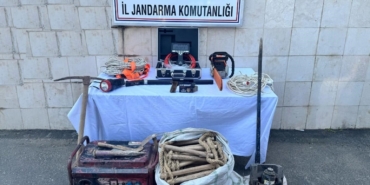 Bursa’da kaçak kazı yapan 4 kişi suçüstü yakalandı