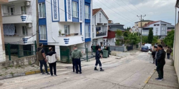 Demirin ucu elektrik teline temas edince facia yaşandı: 3 yaralı