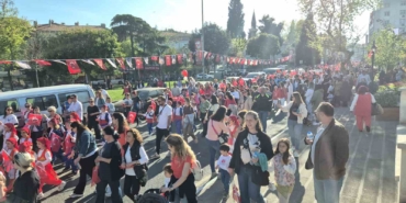 Tekirdağ’da 23 Nisan yürüyüşü renkli görüntülere sahne oldu