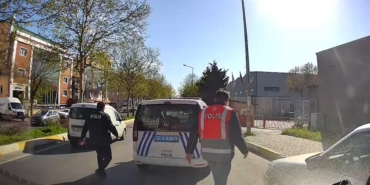 Esenyurt’ta, trafikte araç sürücüsüyle tartışan polis memuru görevden uzaklaştırıldı