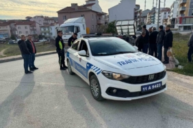 Otomobil ile motosikletin çarpıştığı kazada 1 kişi yaralandı