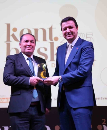 Gemlik Belediyesi’ne "Patili Canlar" projesiyle anlamlı ödül
