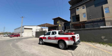 Elini makineye kaptıran fabrika işçisi kadın yaralandı