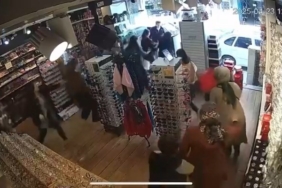 Depremde panik anları güvenlik kamerasında