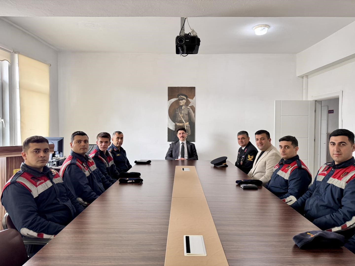 Görevi başındaki personellerle bir araya gelindi