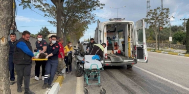 Yola dökülen yağ sebebiyle 2 motosikletli kaza yaptı