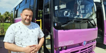 İçerisinde altın ve ziynet eşya dolu olan çantayı otobüste unuttu