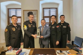 SOLOTÜRK ekibinden Çanakkale Savaşları Gelibolu Tarihi Alan Başkanı Kaşdemir’e ziyaret