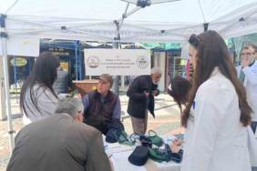 Edirne’de üniversite öğrencilerinden kanser farkındalık etkinliği