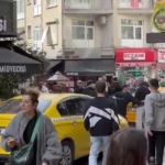 Kadıköy’de esnaf ile taksici arasında bıçaklı kavga: Bıçak çekti, taksinin camını kırdı