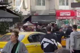 Kadıköy’de esnaf ile taksici arasında bıçaklı kavga: Bıçak çekti, taksinin camını kırdı