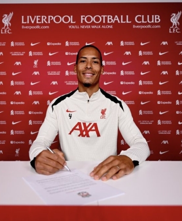 Liverpool, Virgil van Dijk’ın sözleşmesini uzattı