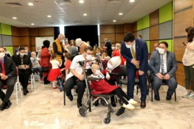 Hastanede tedavi gören çocuklar 23 Nisan’ı kutladı