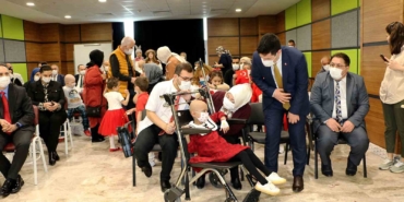 Hastanede tedavi gören çocuklar 23 Nisan’ı kutladı