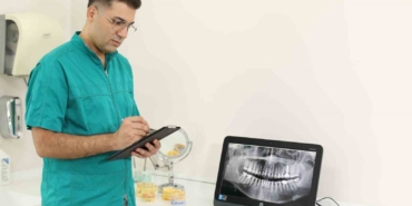 Hatalı yerleştirilen implanta karşı uzmanı uyardı: "İmplant yaptırırken sağlam dişi feda etmeyin"