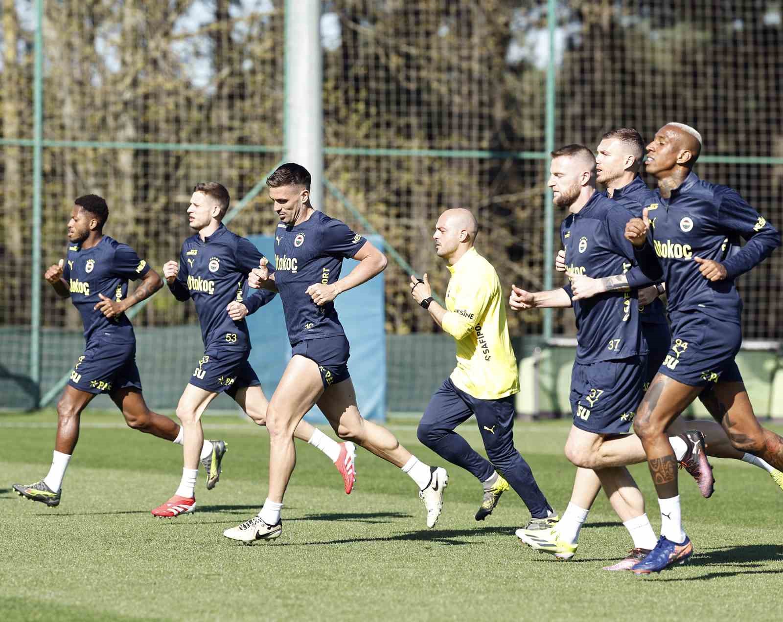Fenerbahçe, Kayserispor maçı hazırlıklarına başladı