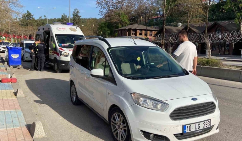 12 yaşındaki çocuğa otomobil çarptı