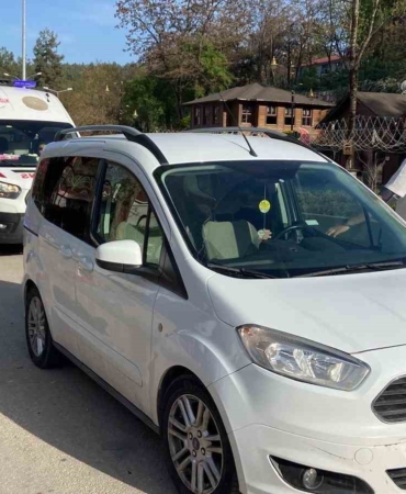 2 yaşındaki çocuğa otomobil çarptı
