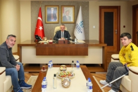 Kocaelisporlu Efe Kartal’dan Büyükakın’a ziyaret