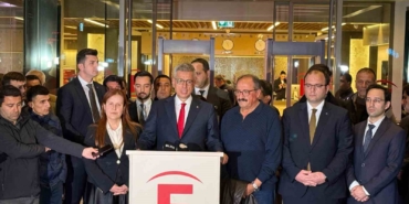 Sağlık Bakanı Memişoğlu, Sırrı Süreyya Önder’i ziyaret etti: "Büyük bir direnç gösterdi, bu direnç bize ümit veriyor"