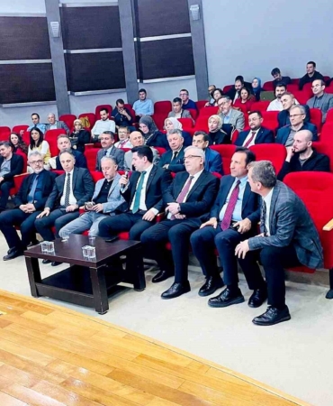 Sakarya, Kocaeli ve Düzce’deki acil sağlık hizmetlerinin genel durumu bu toplantıda masaya yatırıldı