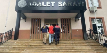 Sahte vali yardımcısı kıskıvrak yakalandı