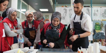 Balıkesir’de gönüllü gençlerden çevre temizliği