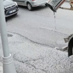 Sultangazi’de mikserden dökülen beton sürücülere zor anlar yaşattı: O anlar kamerada