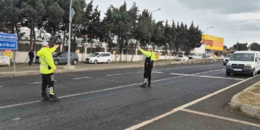 Trafik ekipleri kavşaklara denetim üssü kurdu