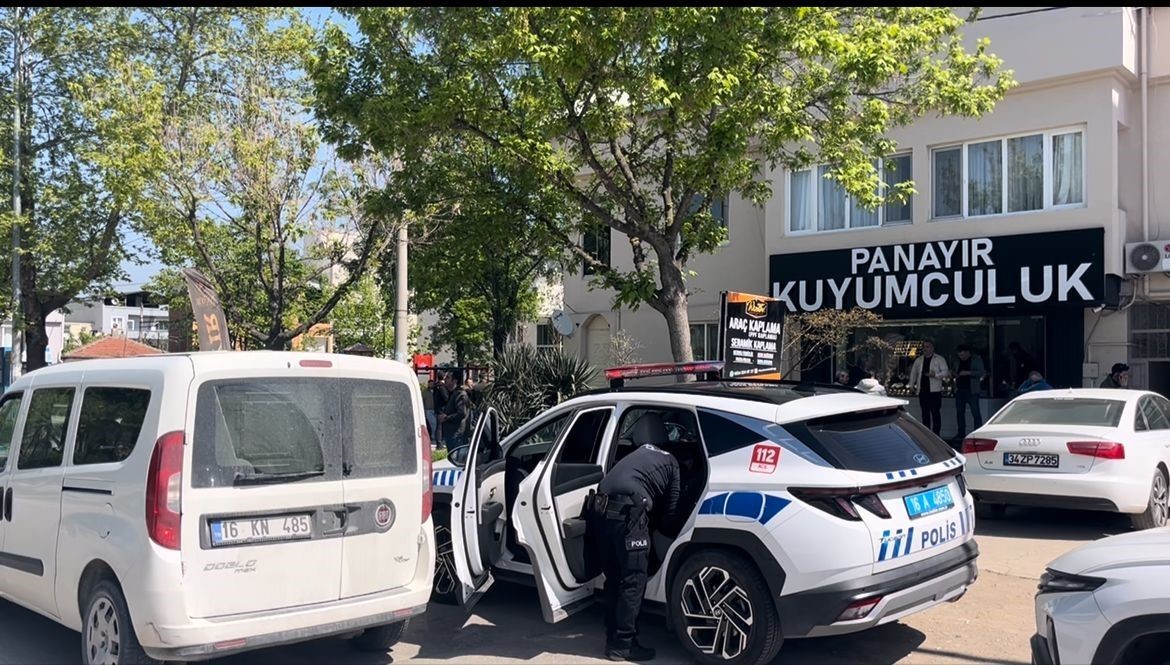 Para sayma makinesi hayatını kurtardı... O kuyumcu konuştu