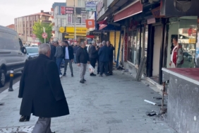 Esenyurt’ta direksiyonda fenalaşan sürücü işyerine daldı