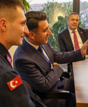 Bilecik’te vatani görevini yapan askere duygulandıran sürpriz