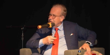 Müstafi Tümamiral Doç. Dr. Cihat Yaycı: "Bugün savunma sanayimizdeki gelişmeler bizim için büyük bir şanstır"