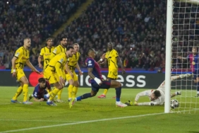 Barcelona yarı final kapısını araladı