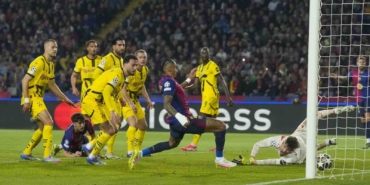 Barcelona yarı final kapısını araladı