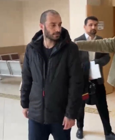 - Babasına şiddet uyguladığı anları sosyal medyadan paylaşan rapçi ‘Sansar Salvo’ tutuklandı
