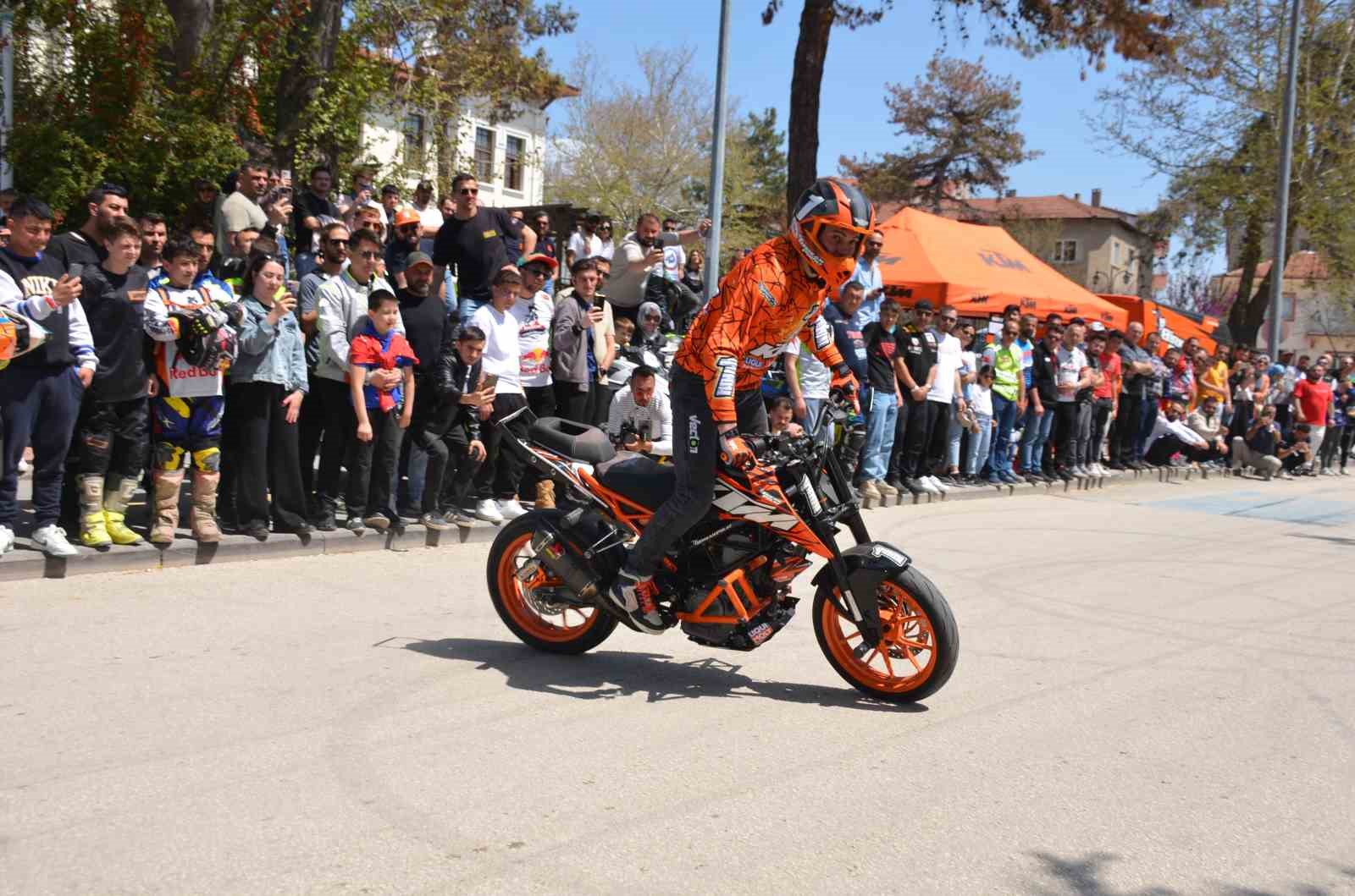 Enduro & ATV Türkiye Şampiyonası, Türkiye akrobasi şampiyonu Birkan Polat’ın muhteşem gösterisiyle başladı