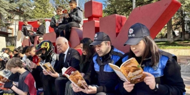 Bilecik’te emniyet mensupları kitap okudu